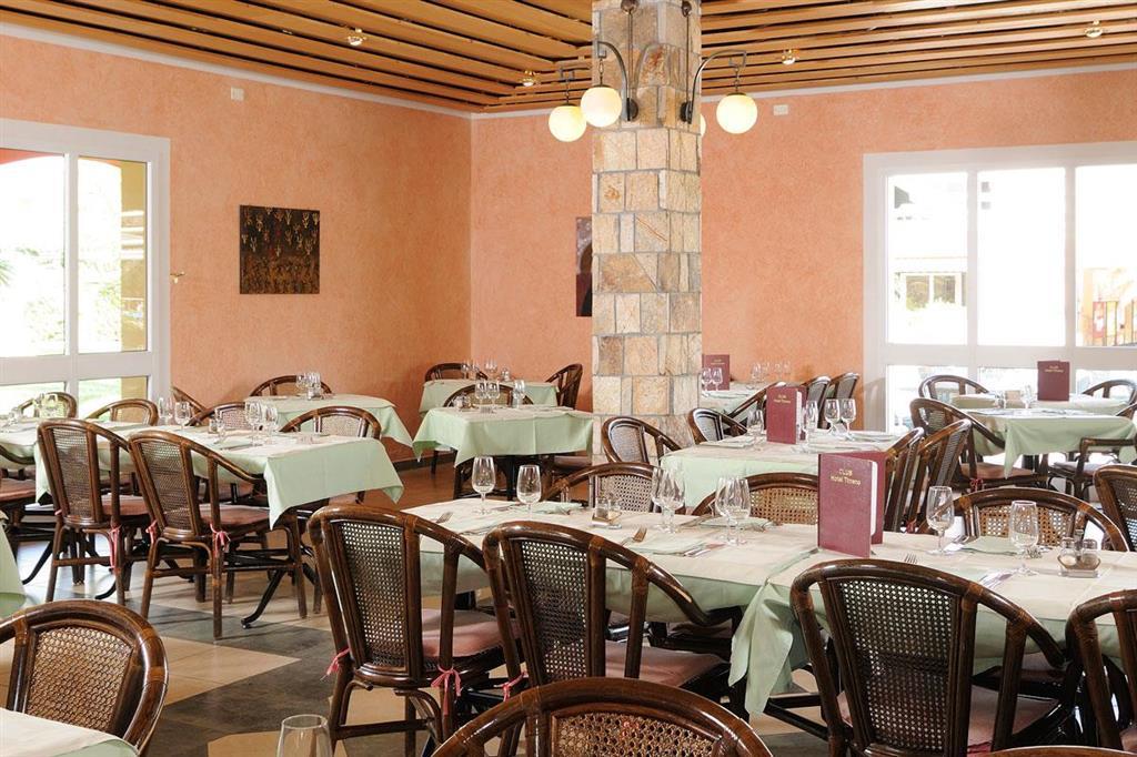 Tirreno Resort Cala Liberotto Restoran gambar